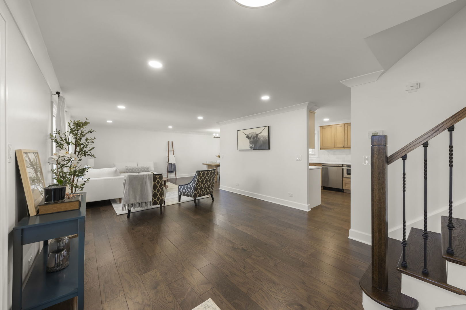 526 S SPRINGINSGUTH Road, Schaumburg, IL 60193