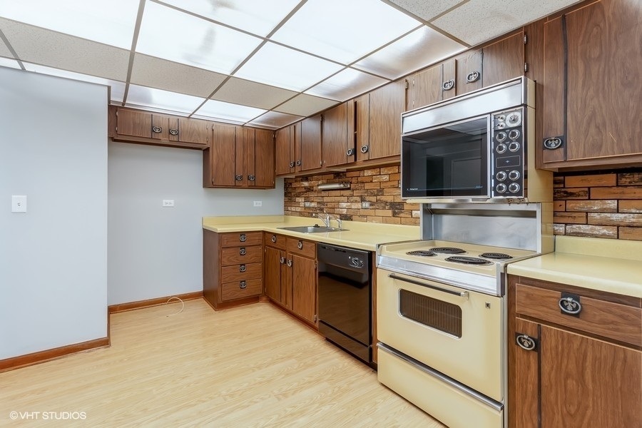 502 Jordan Way, Bolingbrook, IL 60440