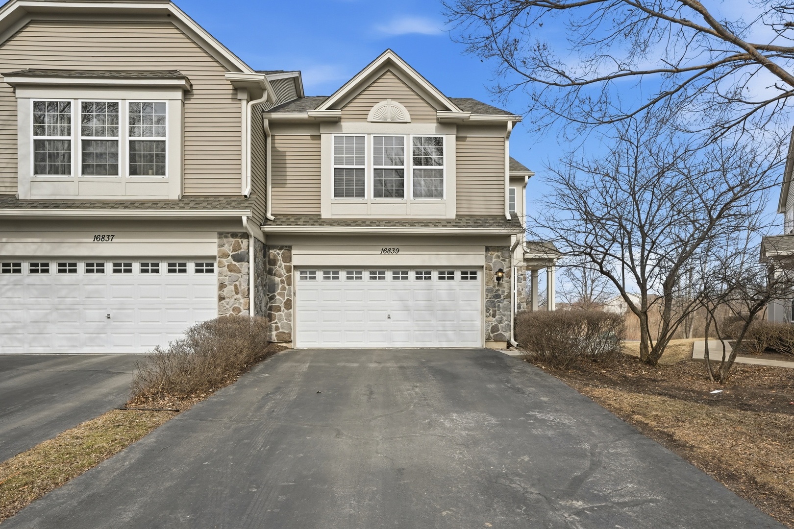 16839 S Ivy Lane, Lockport, IL 60441