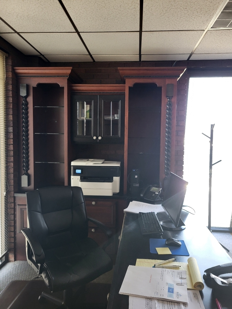 7851 Ogden Avenue #2, Lyons, IL 60534