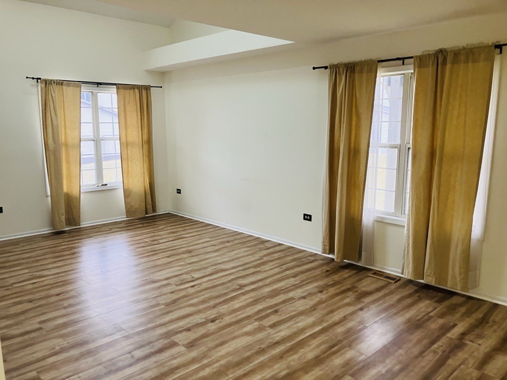 3524 Willowview Court, Aurora, IL 60504