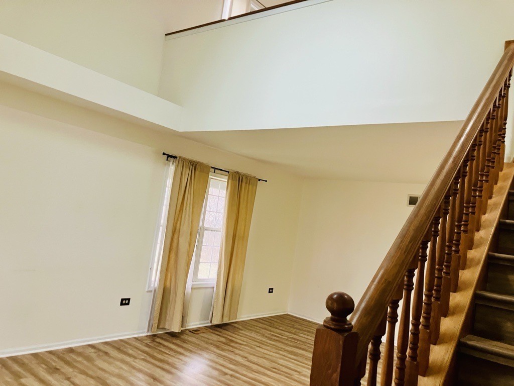 3524 Willowview Court, Aurora, IL 60504