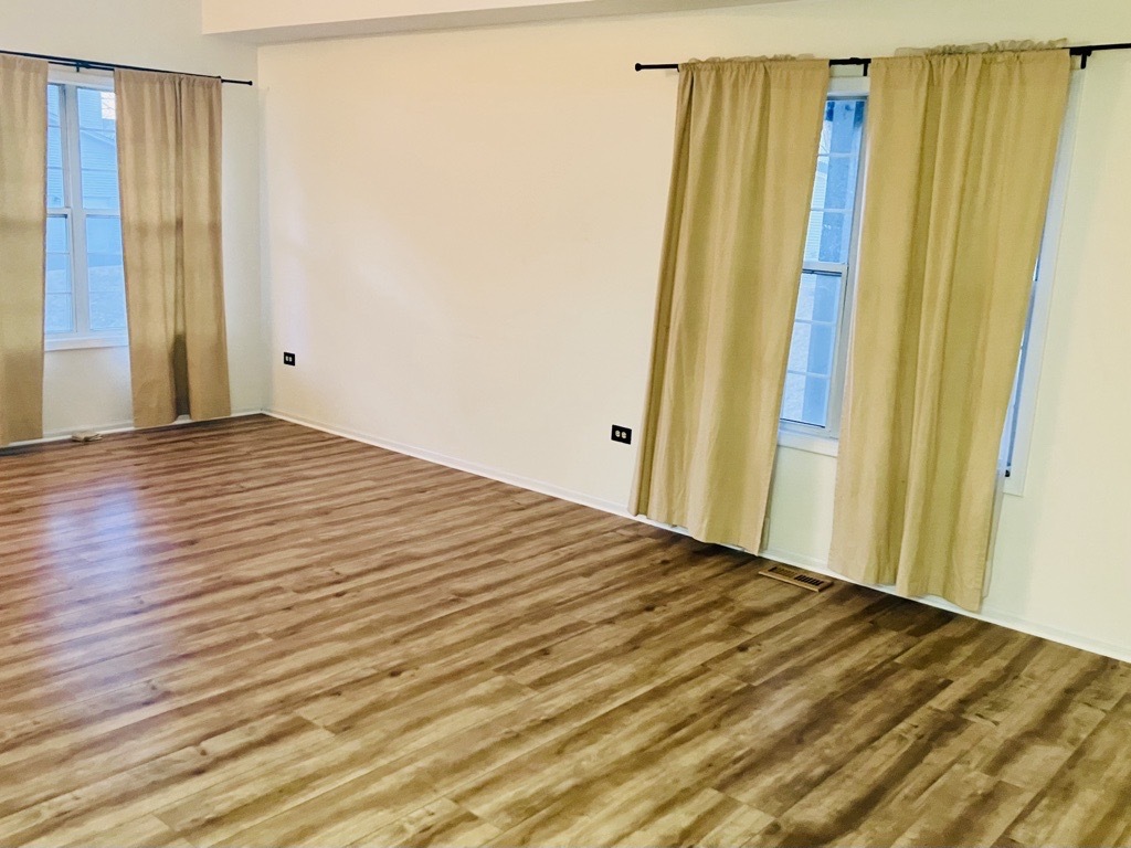 3524 Willowview Court, Aurora, IL 60504