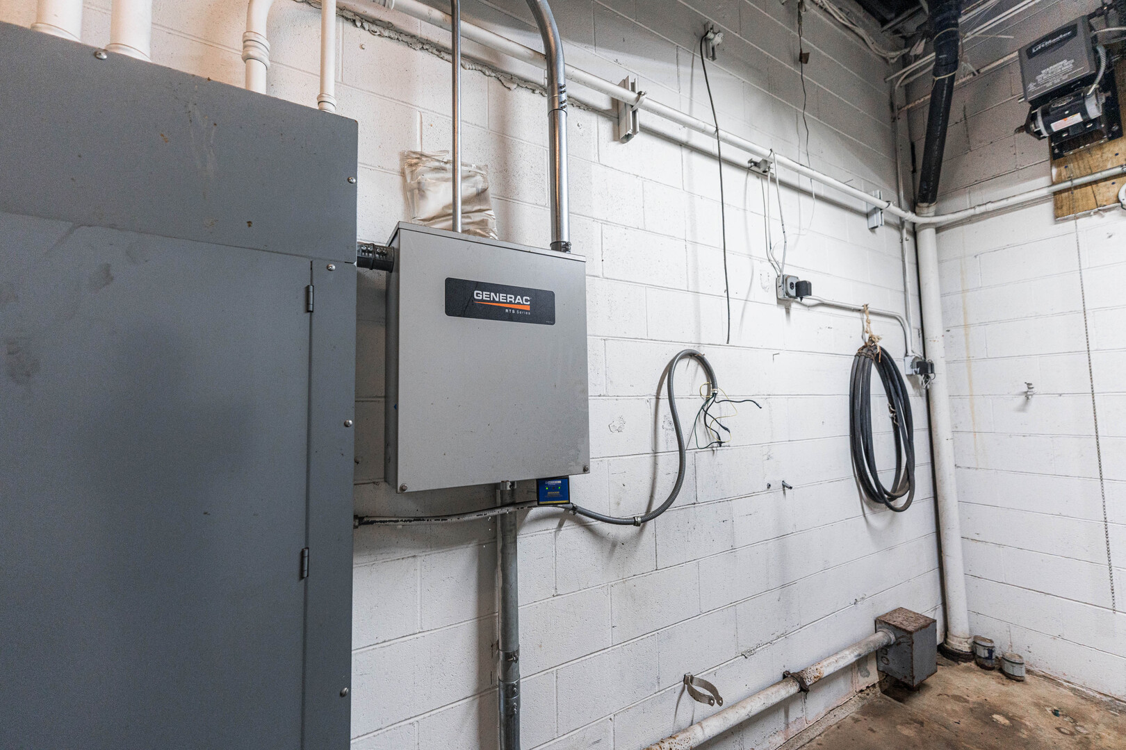 451 W Virginia Street, Crystal Lake, IL 60015