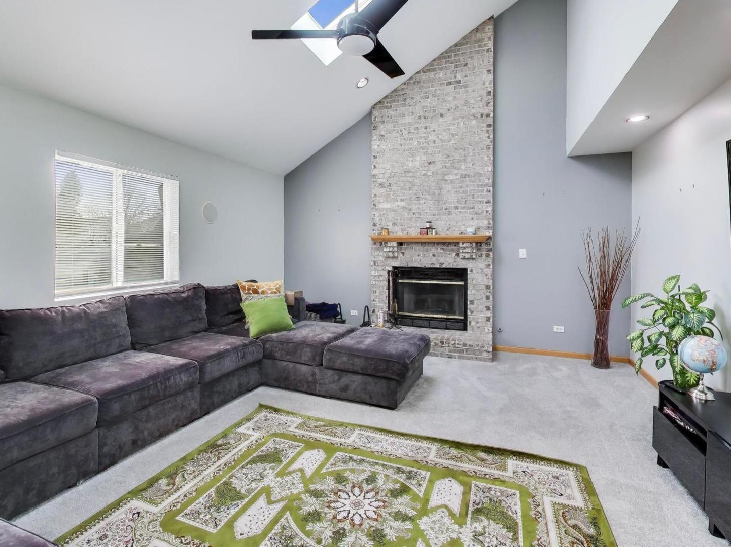 313 Fox Bend Circle, Bolingbrook, IL 60440