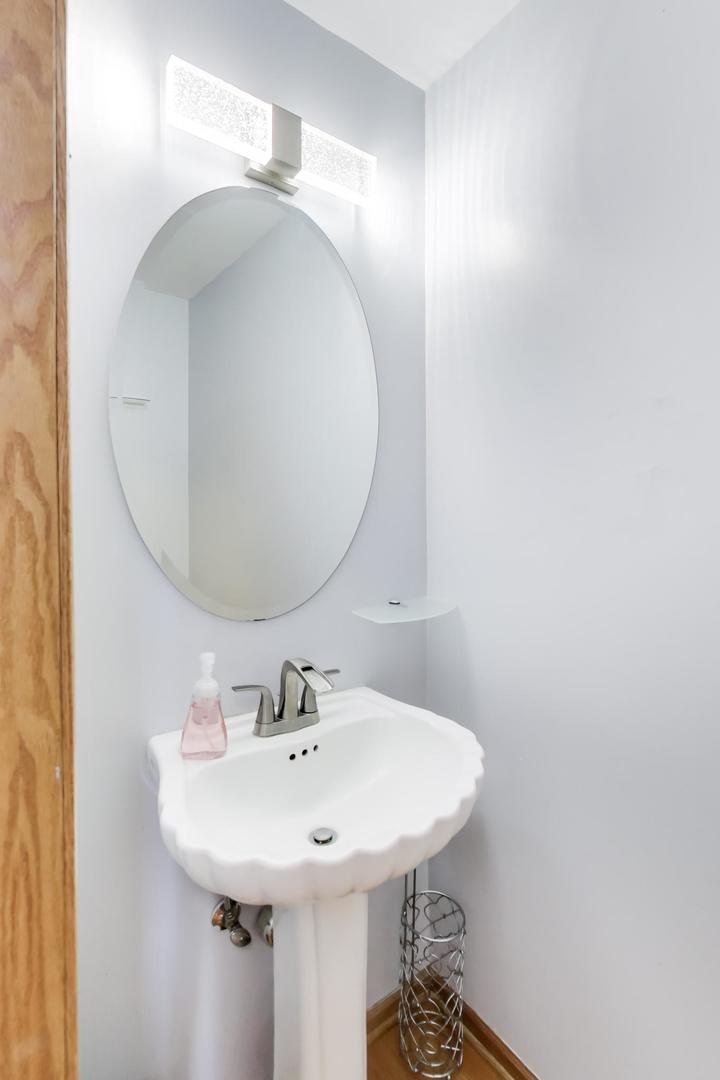 313 Fox Bend Circle, Bolingbrook, IL 60440