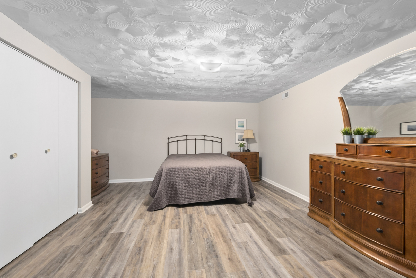 480 Nebraska B Court, Frankfort, IL 60423