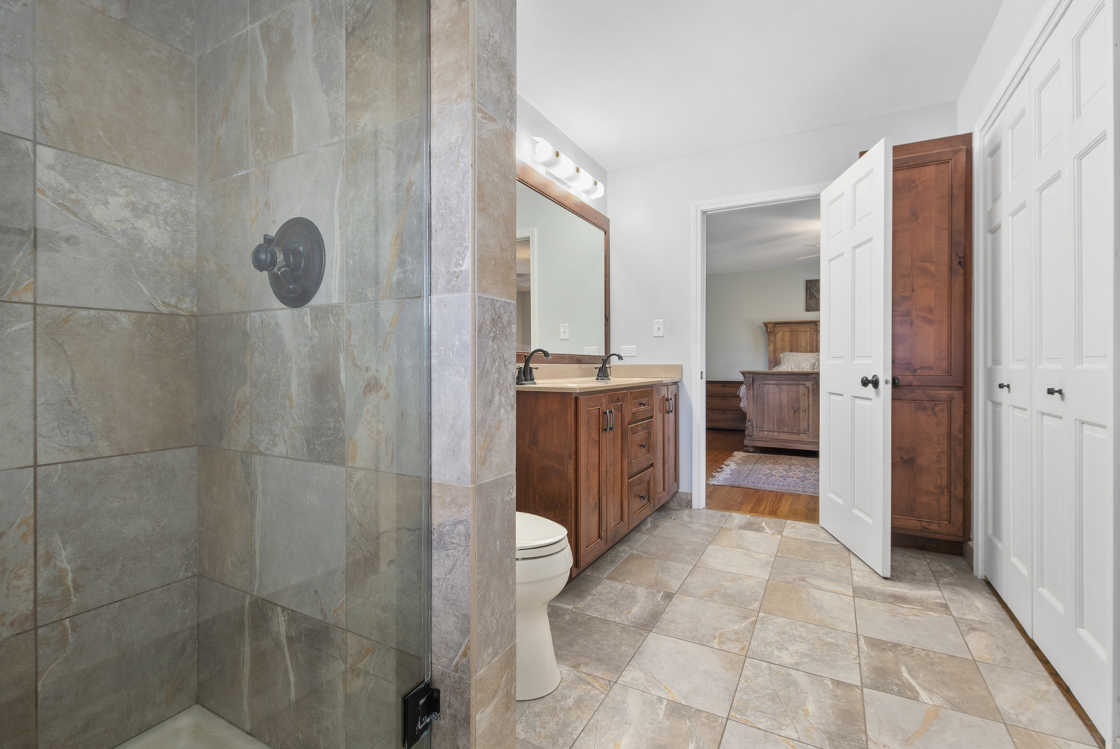 480 Nebraska B Court, Frankfort, IL 60423