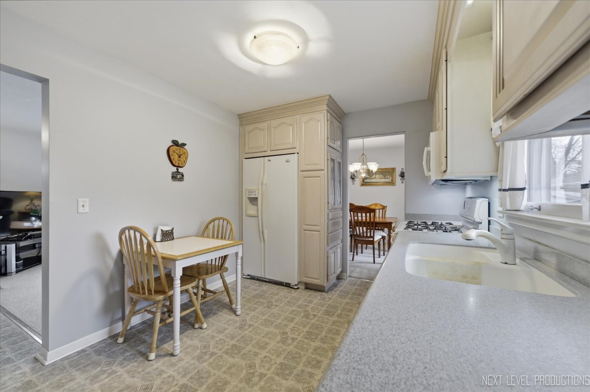 344 Sycamore Drive, Naperville, IL 60540