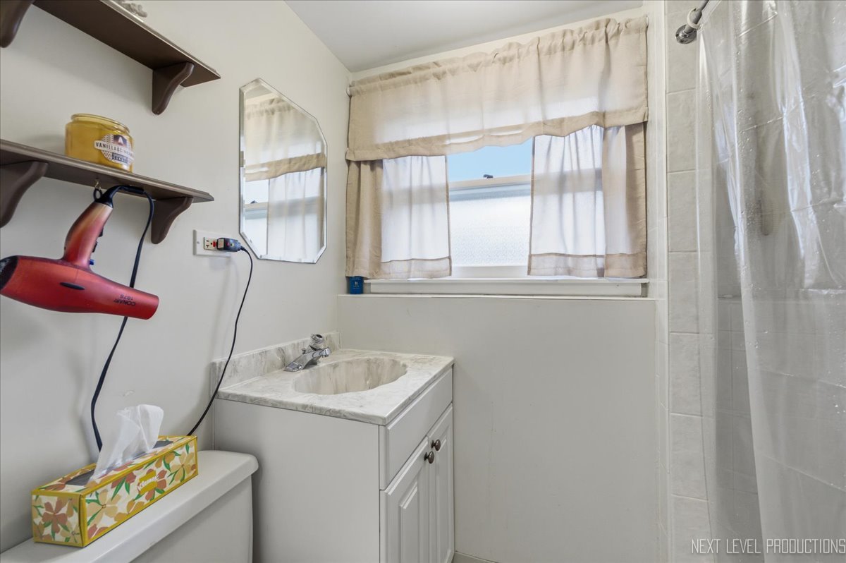 344 Sycamore Drive, Naperville, IL 60540