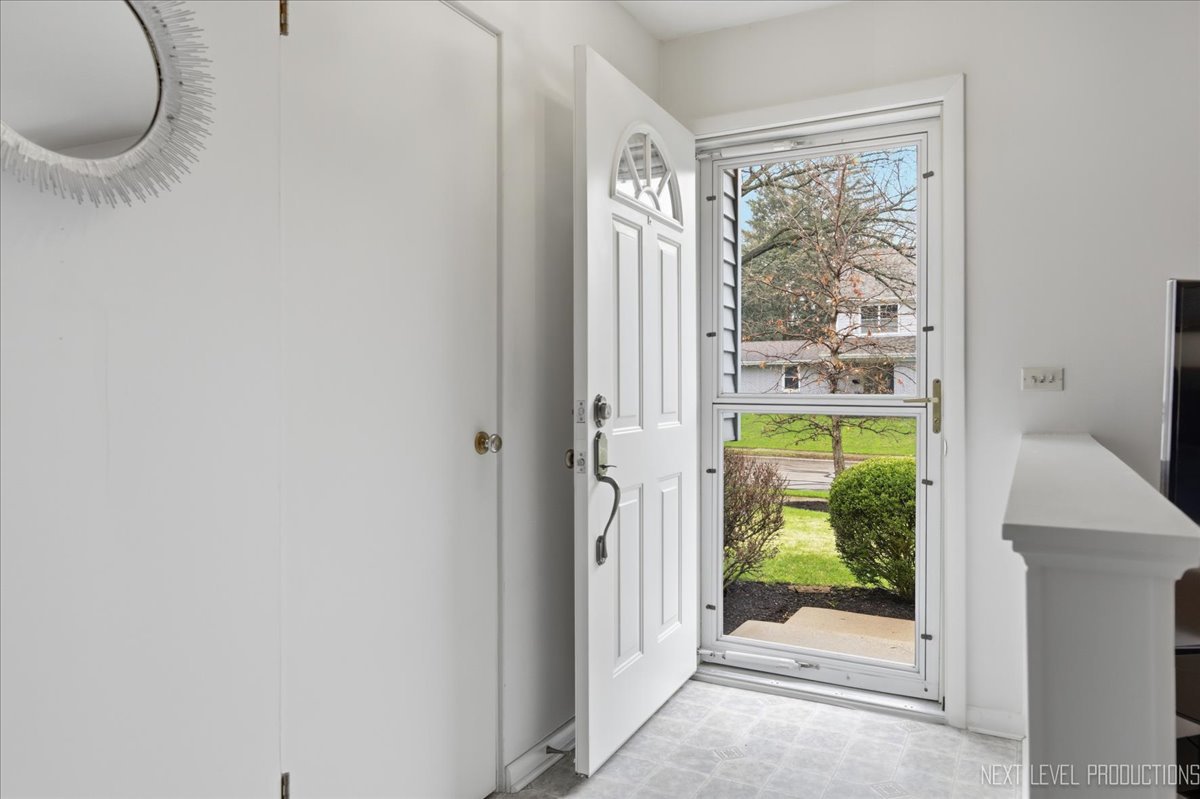 344 Sycamore Drive, Naperville, IL 60540