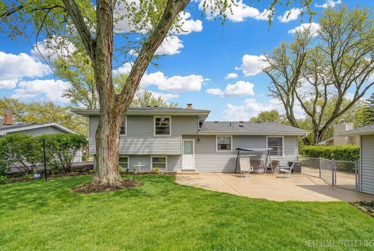 344 Sycamore Drive, Naperville, IL 60540