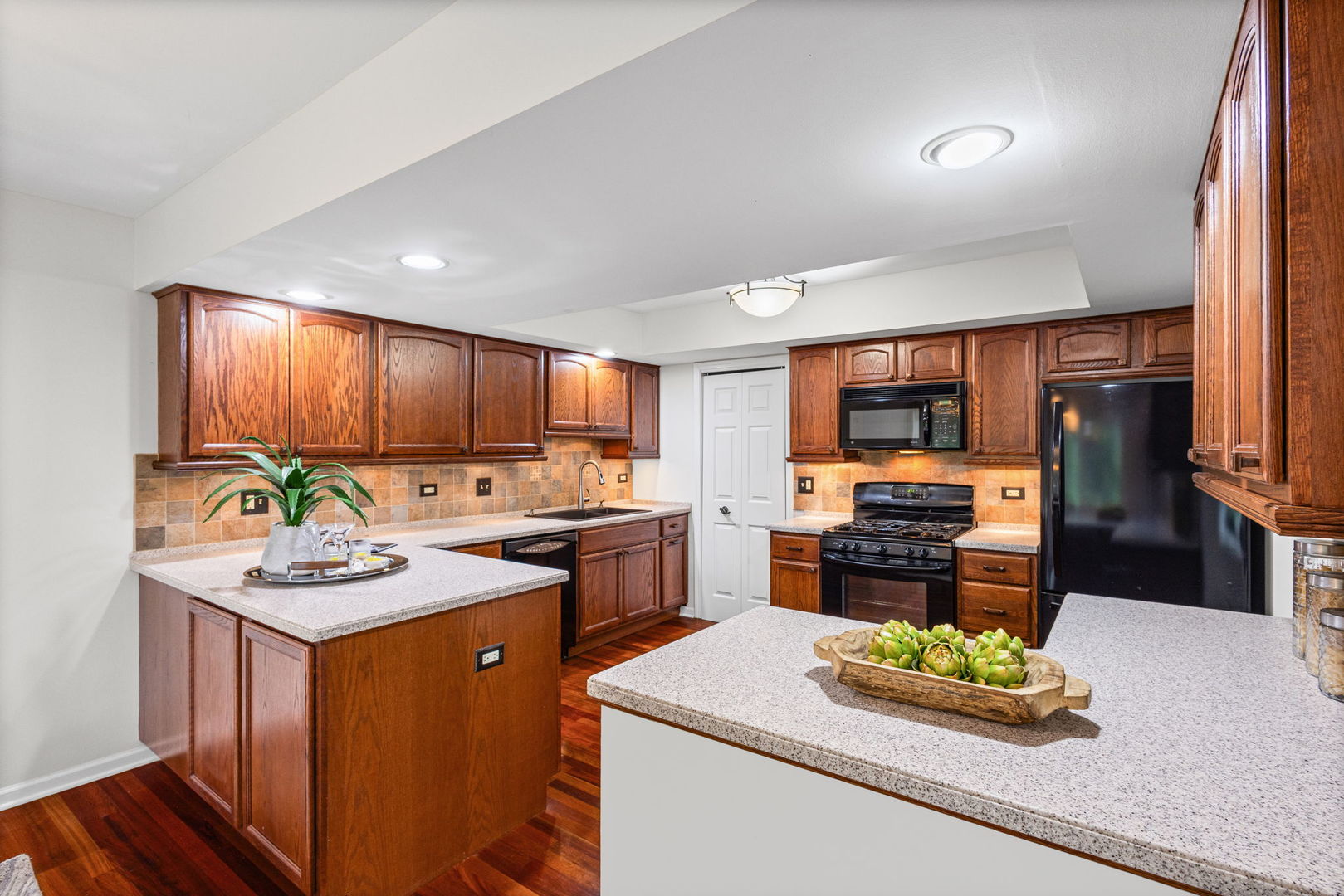 1029 Claremont Drive, Downers Grove, IL 60516