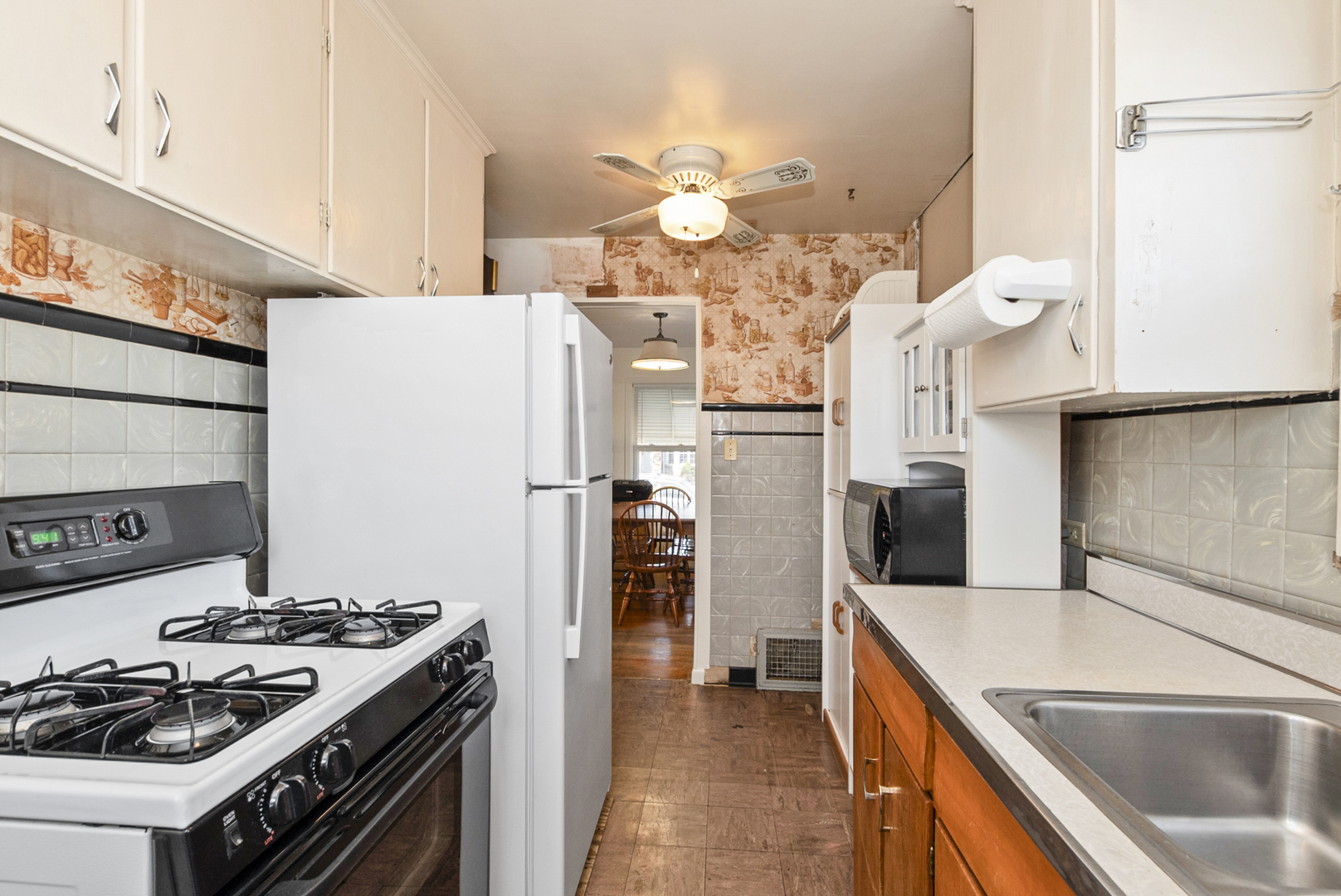 10323 S Troy Avenue, Chicago, IL 60655