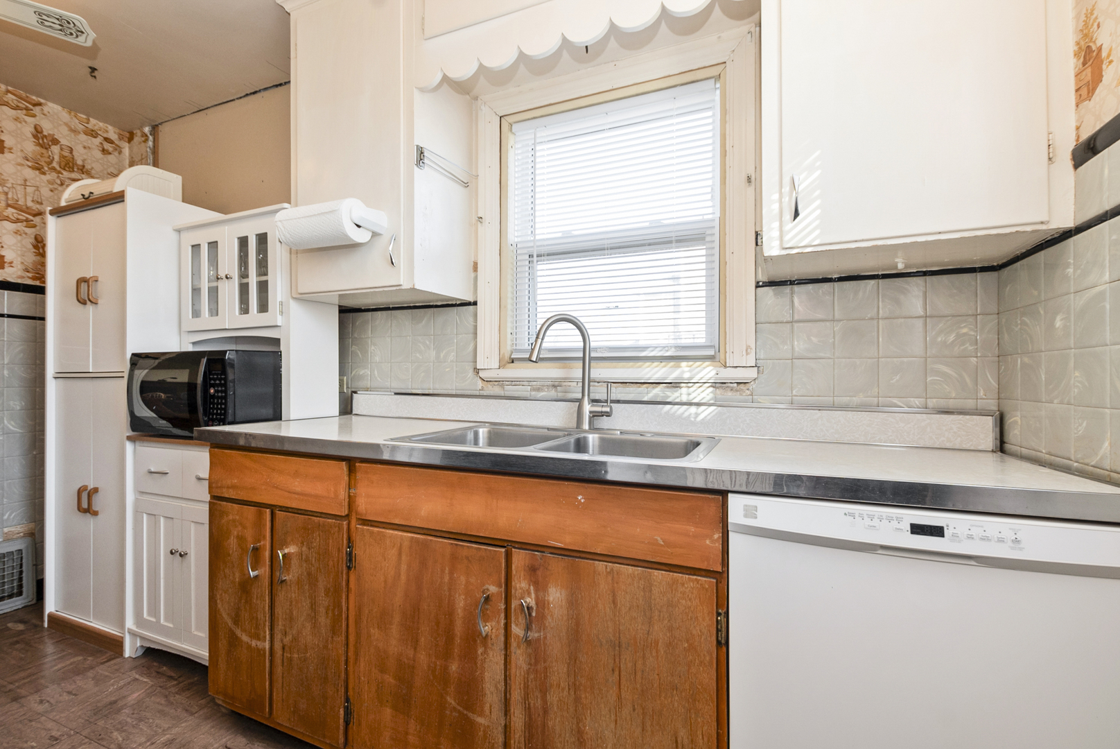 10323 S Troy Avenue, Chicago, IL 60655