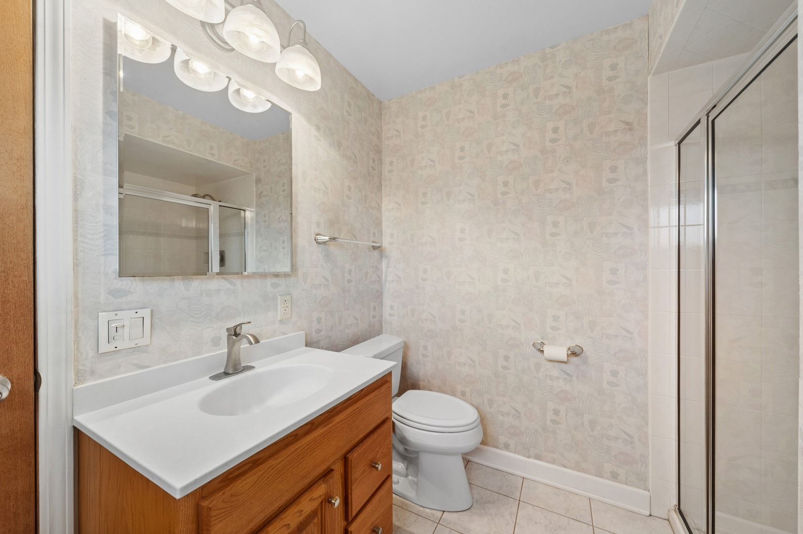 1305 E Mulberry Lane, Mount Prospect, IL 60056