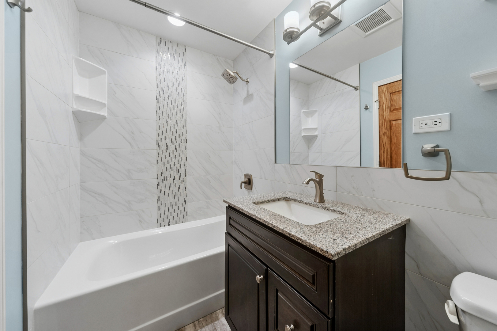 1305 E Mulberry Lane, Mount Prospect, IL 60056