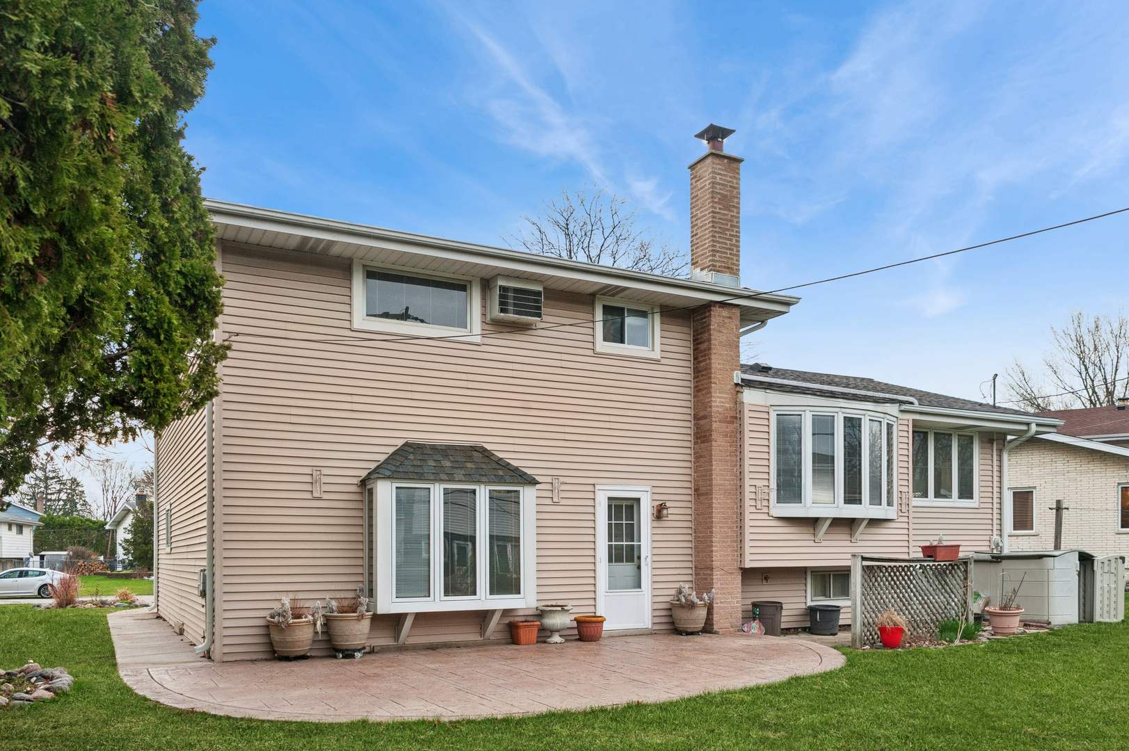 1305 E Mulberry Lane, Mount Prospect, IL 60056