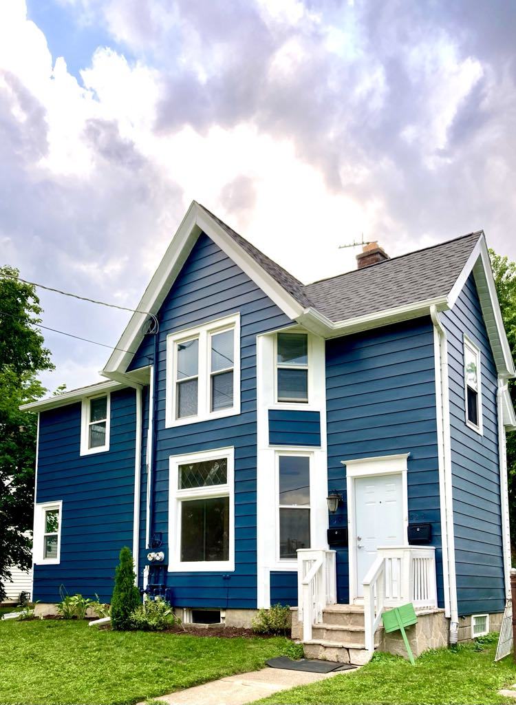 325 3rd Street #2, Libertyville, IL 60048