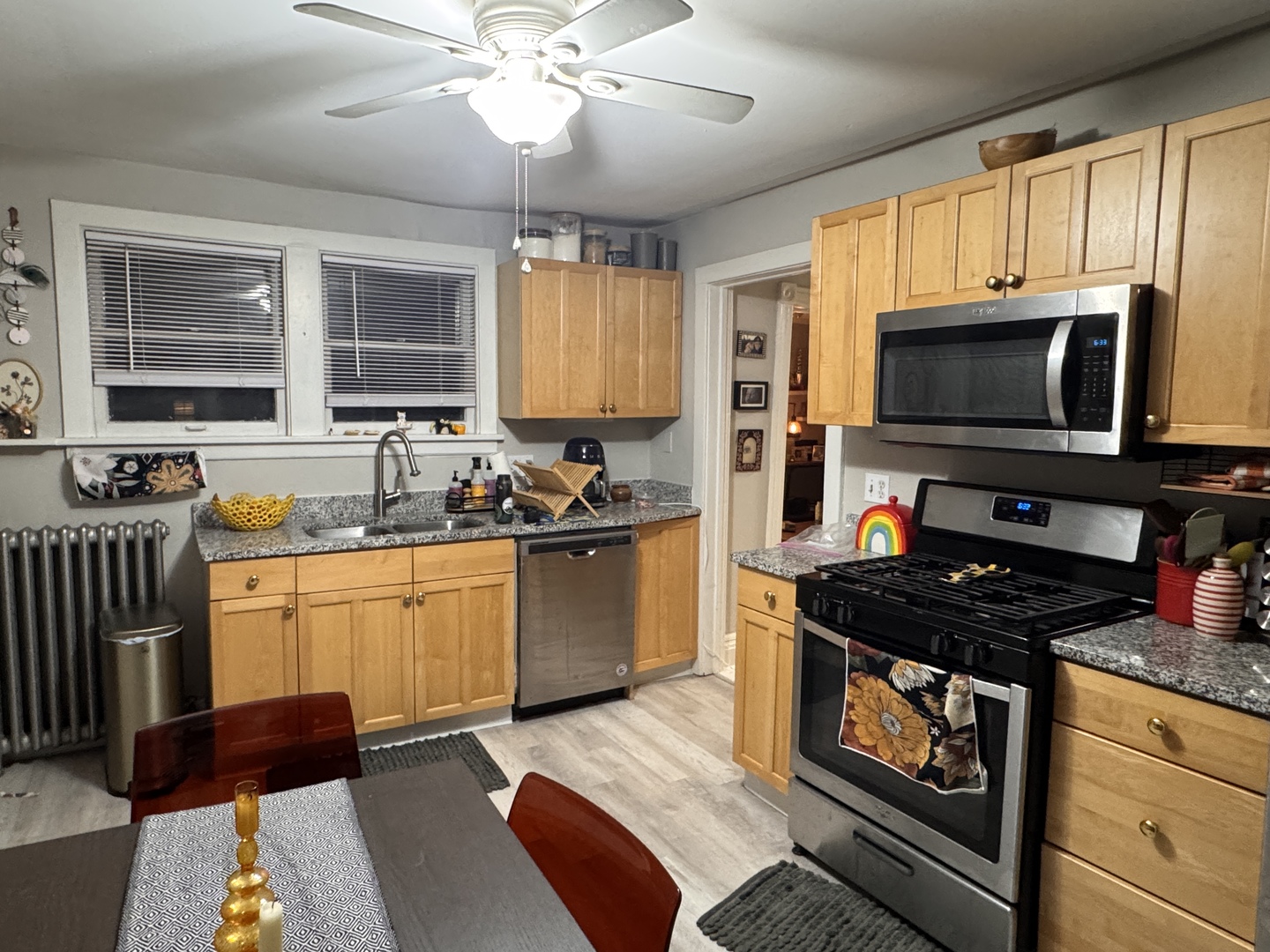 325 3rd Street #2, Libertyville, IL 60048