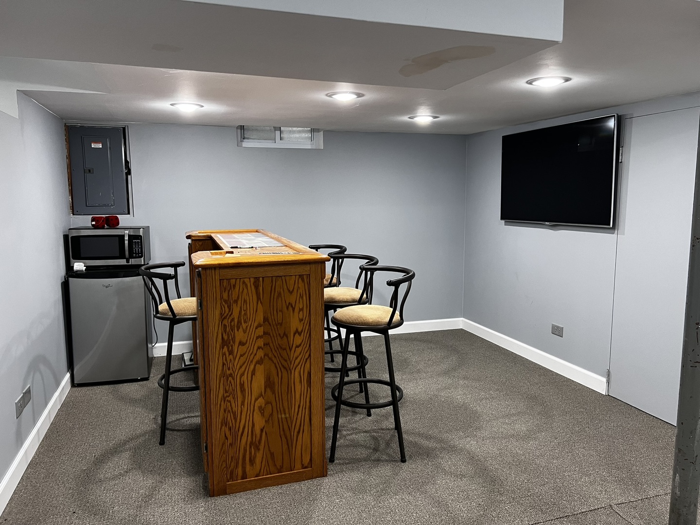 406 N Prospect Manor Avenue, Mount Prospect, IL 60056