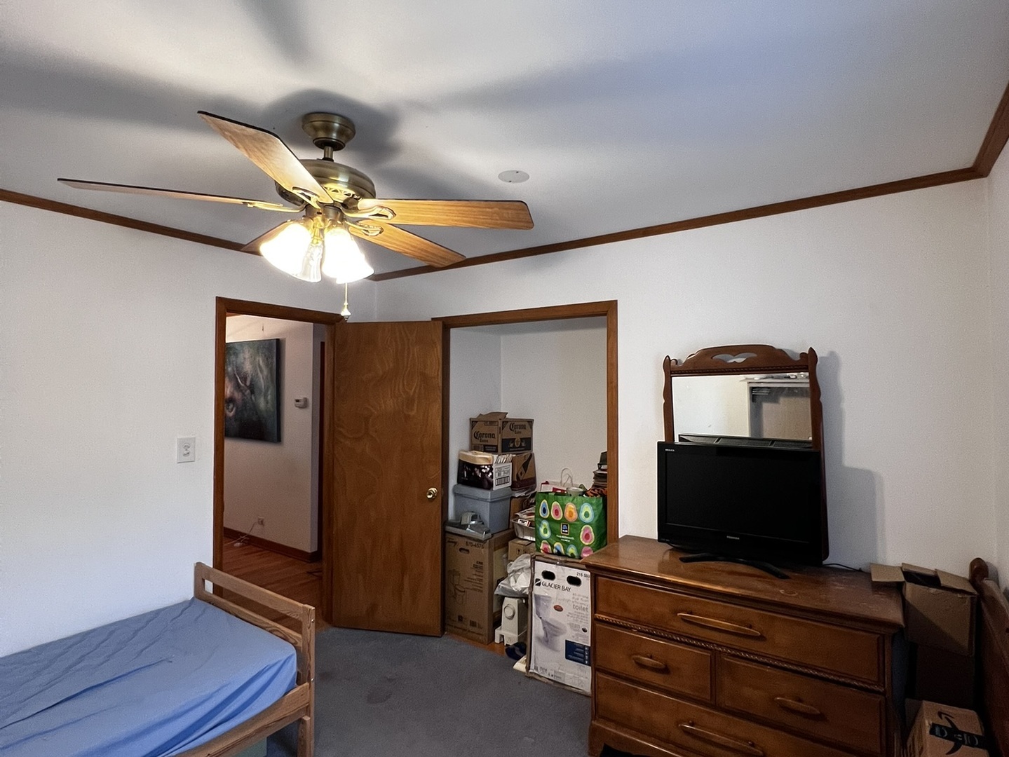 406 N Prospect Manor Avenue, Mount Prospect, IL 60056