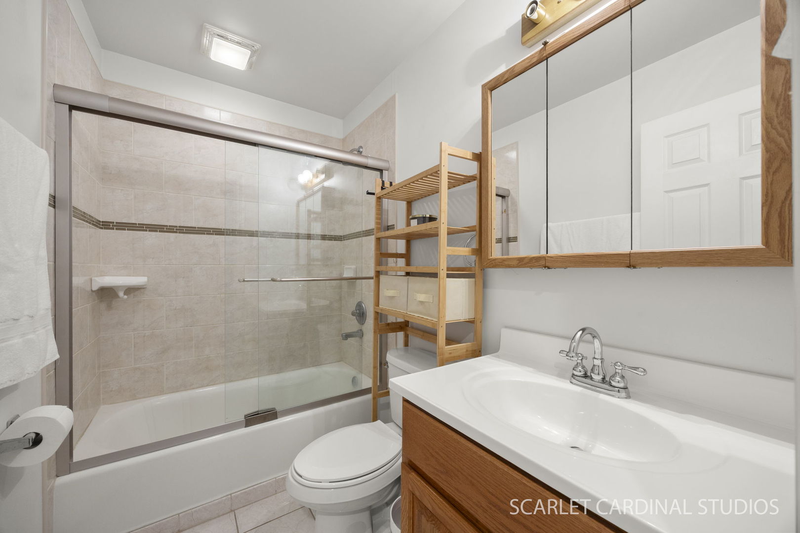 210 S Yale Avenue, Villa Park, IL 60181