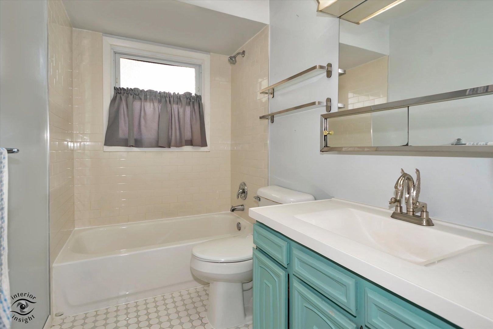 114 W Sumner Avenue, Peotone, IL 60468