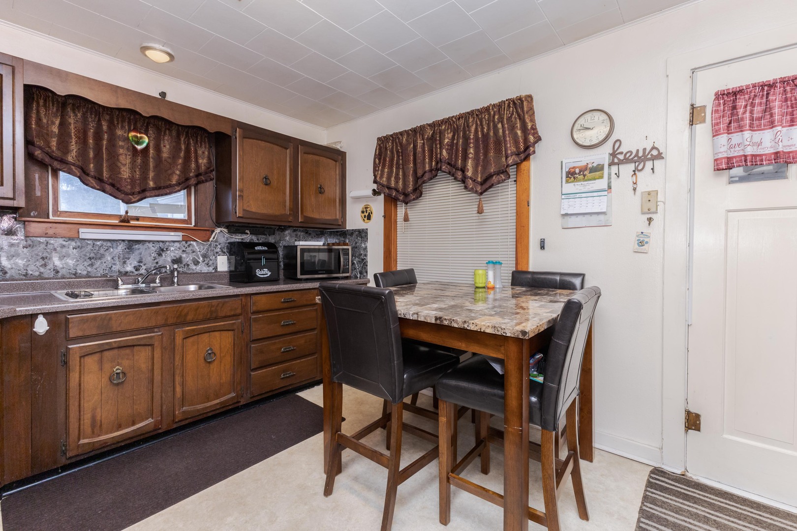 929 E Water Street, Pontiac, IL 61764