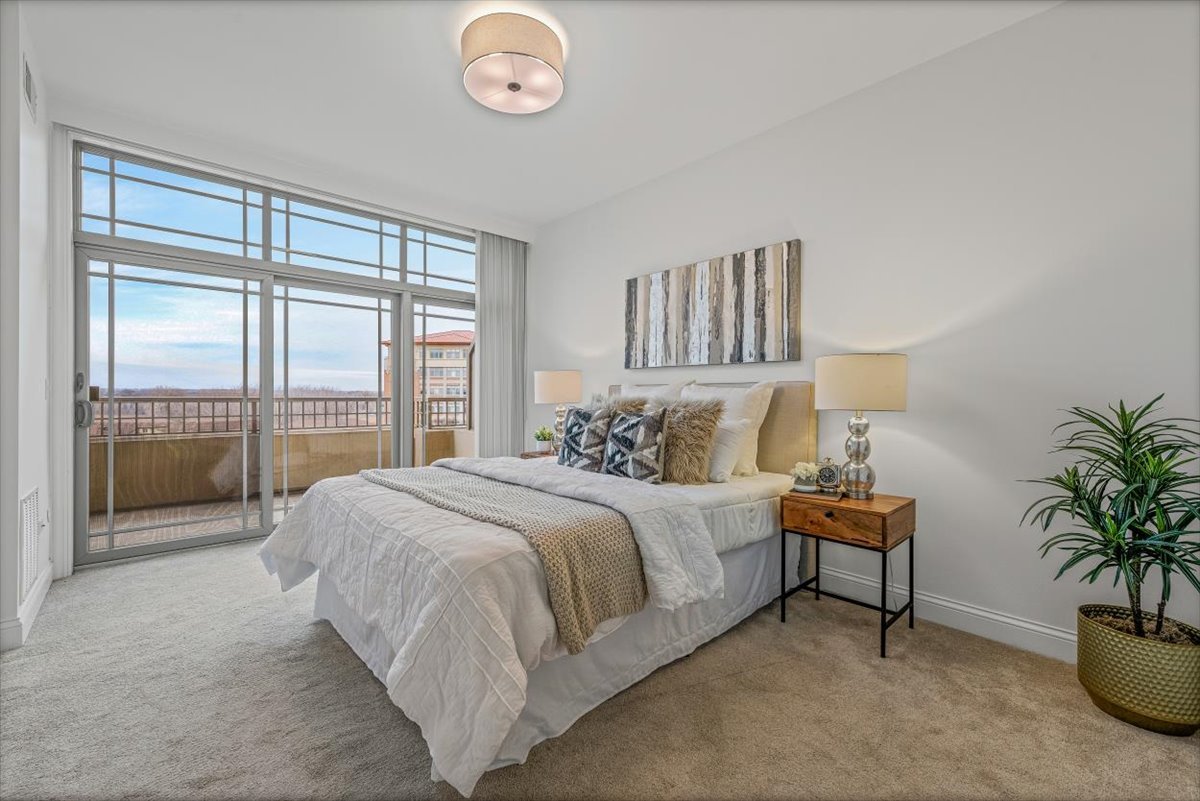 45 Prairie Park Drive #501, Wheeling, IL 60090