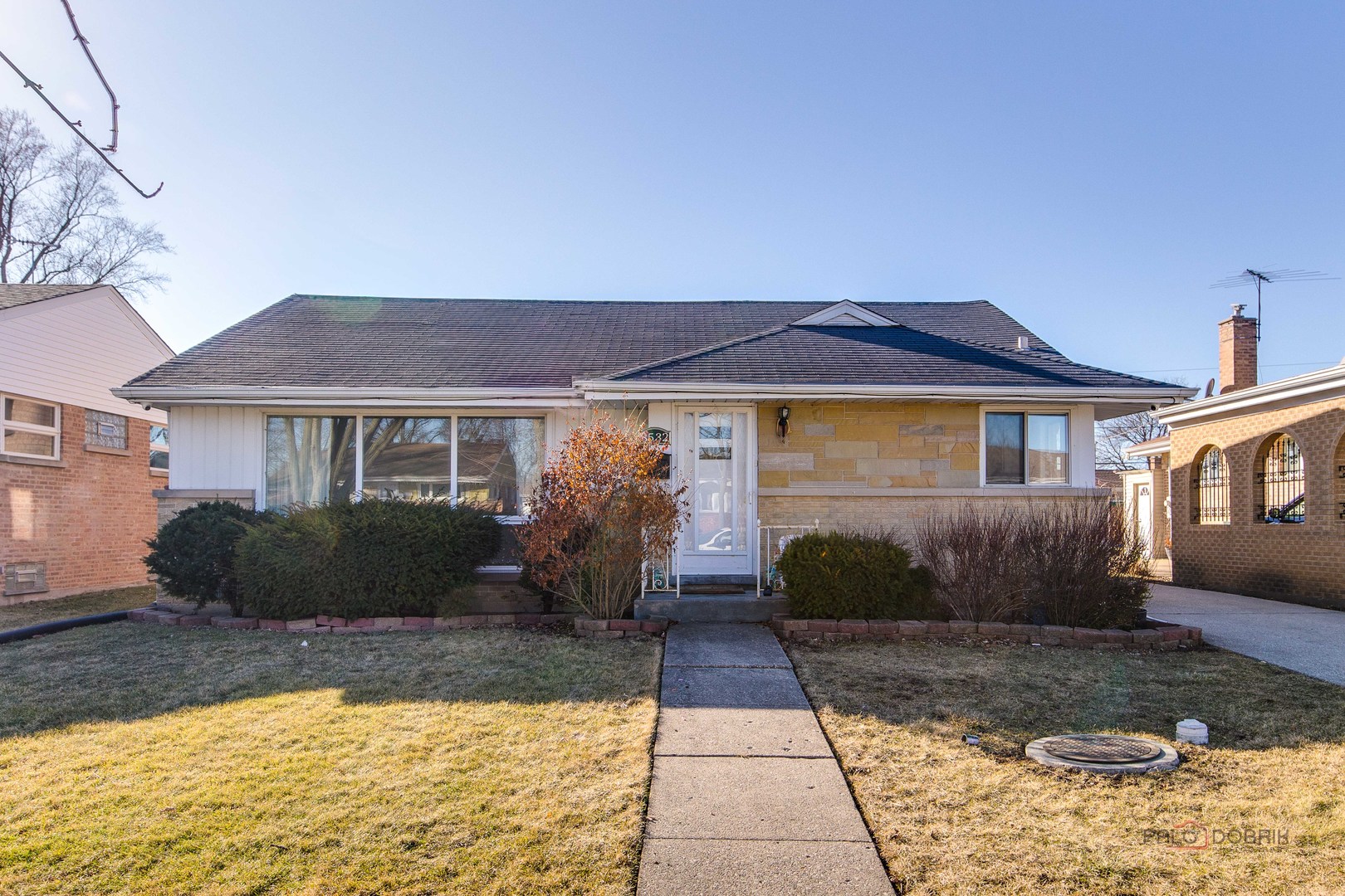 8532 N Oleander Avenue, Niles, IL 60714