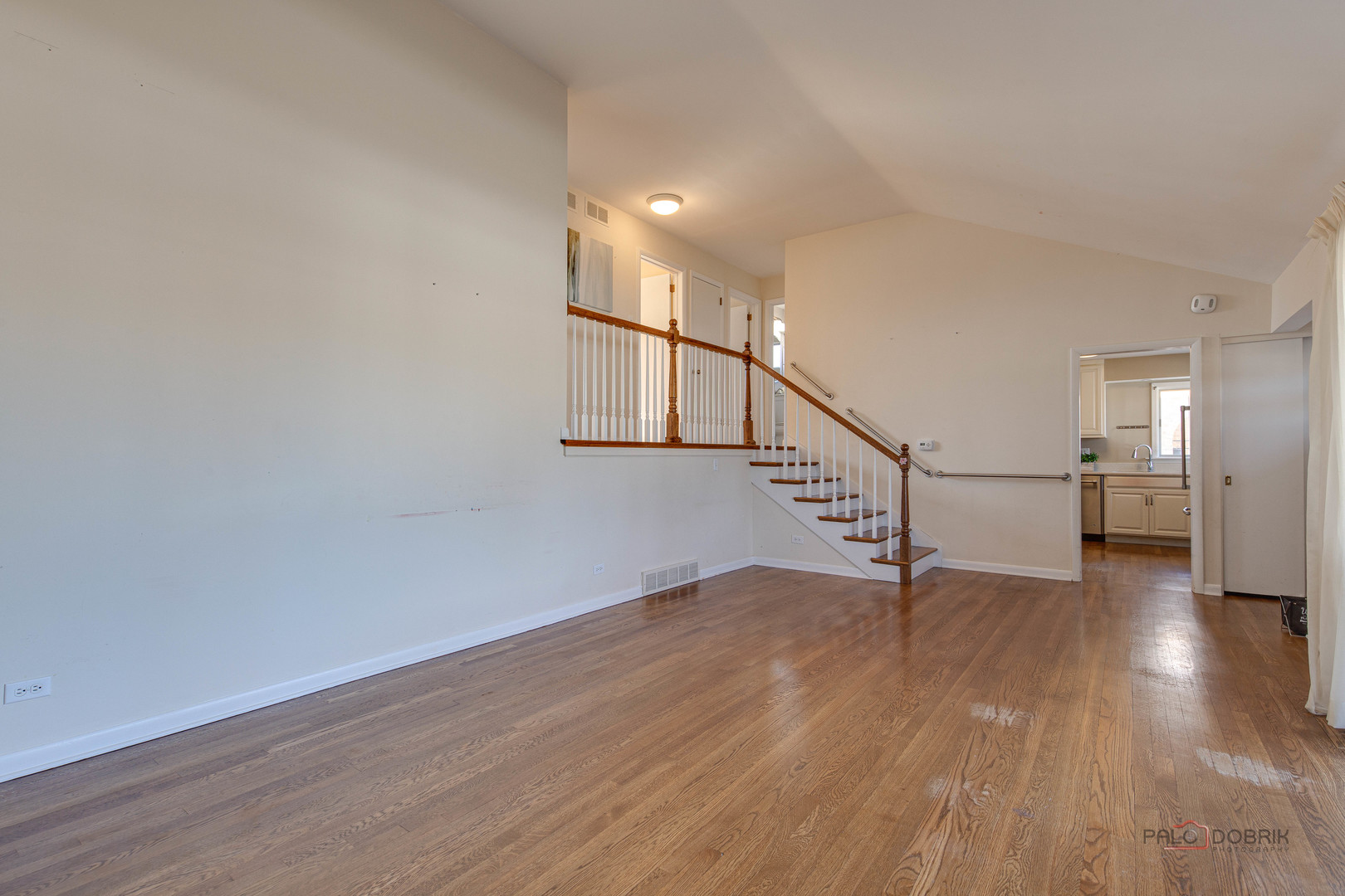 8532 N Oleander Avenue, Niles, IL 60714