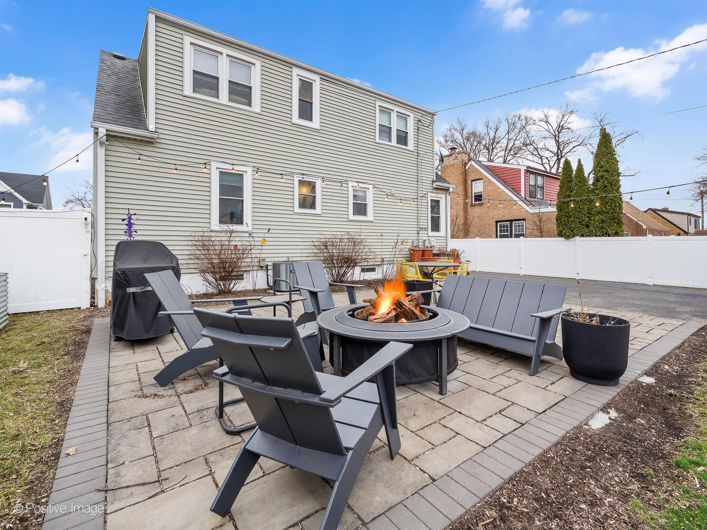 918 S Cambridge Avenue, Elmhurst, IL 60126