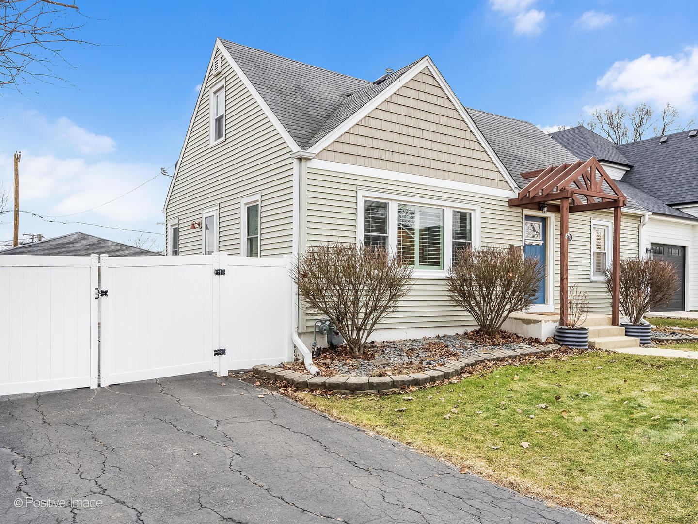 918 S Cambridge Avenue, Elmhurst, IL 60126