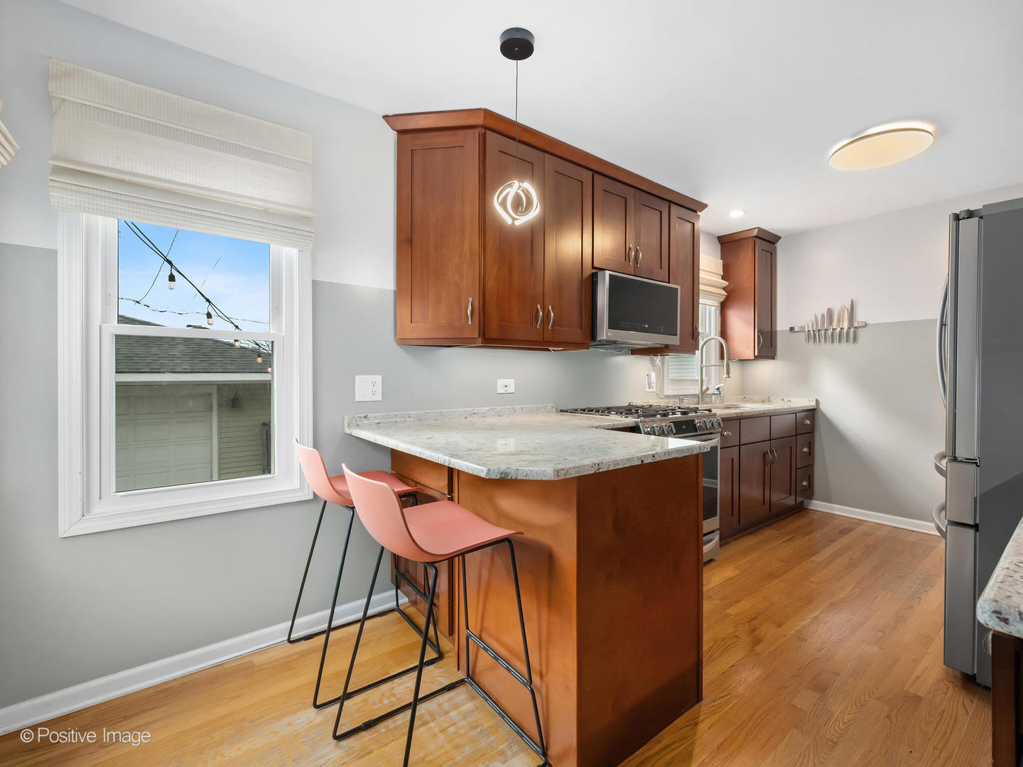 918 S Cambridge Avenue, Elmhurst, IL 60126