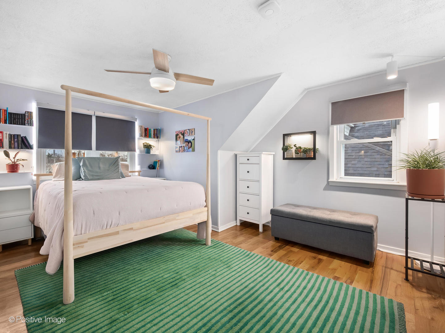 918 S Cambridge Avenue, Elmhurst, IL 60126