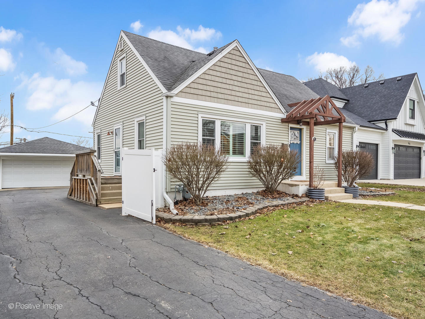 918 S Cambridge Avenue, Elmhurst, IL 60126