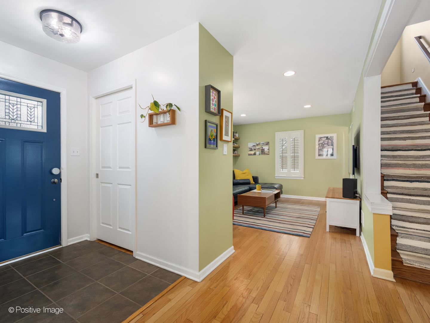 918 S Cambridge Avenue, Elmhurst, IL 60126