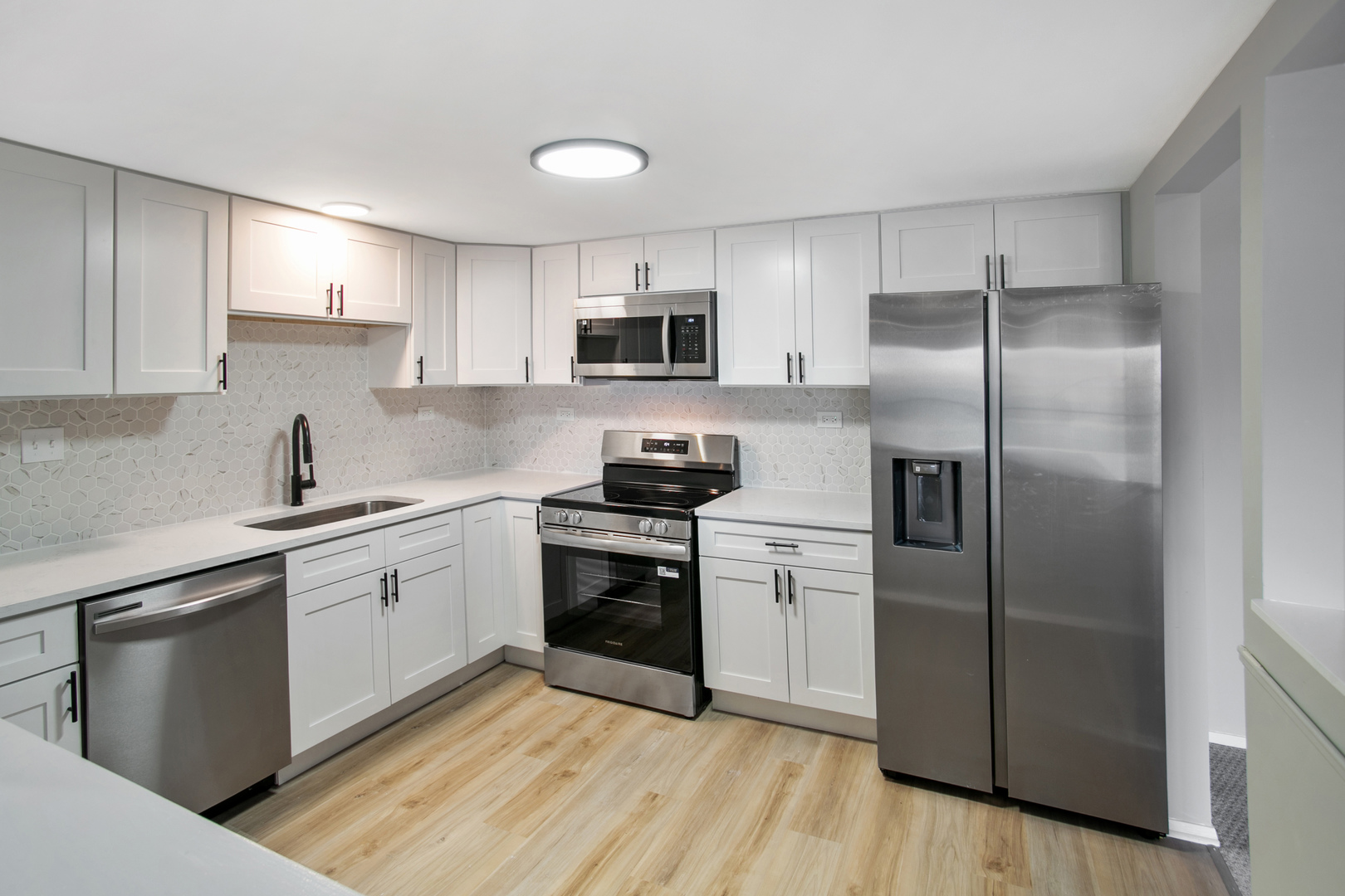 375 PLUM CREEK Drive #108, Wheeling, IL 60090