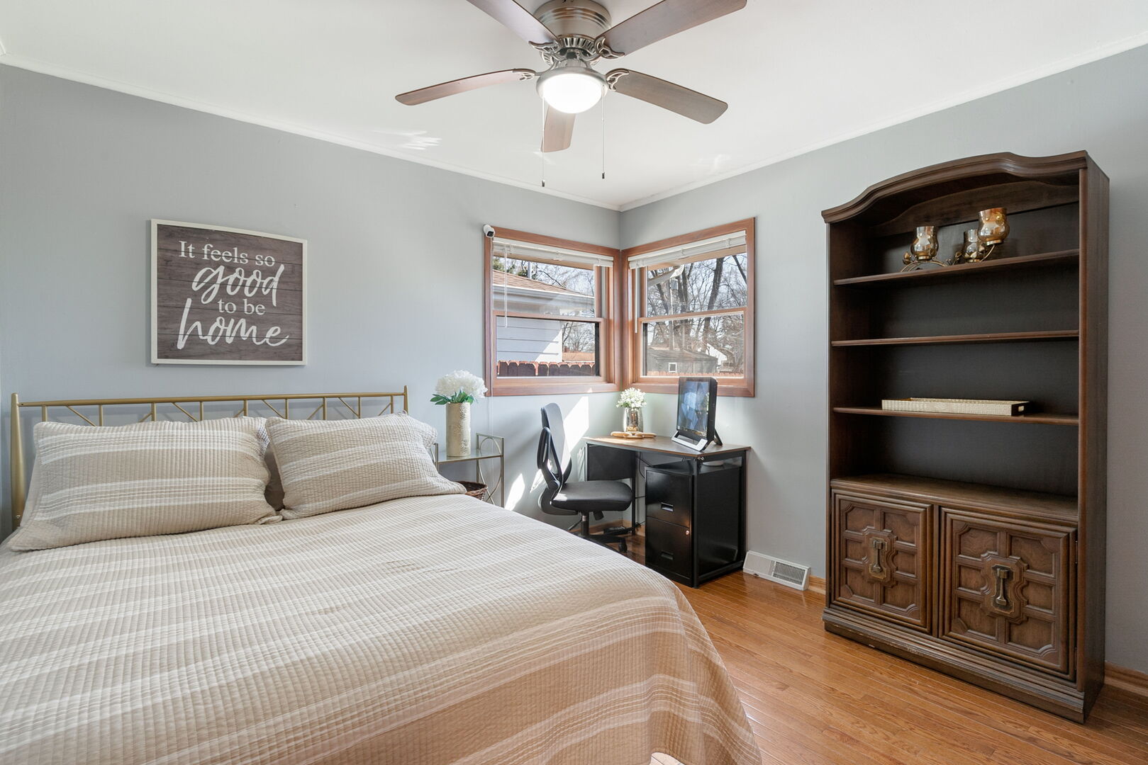 417 Lawrence Avenue, Grayslake, IL 60030