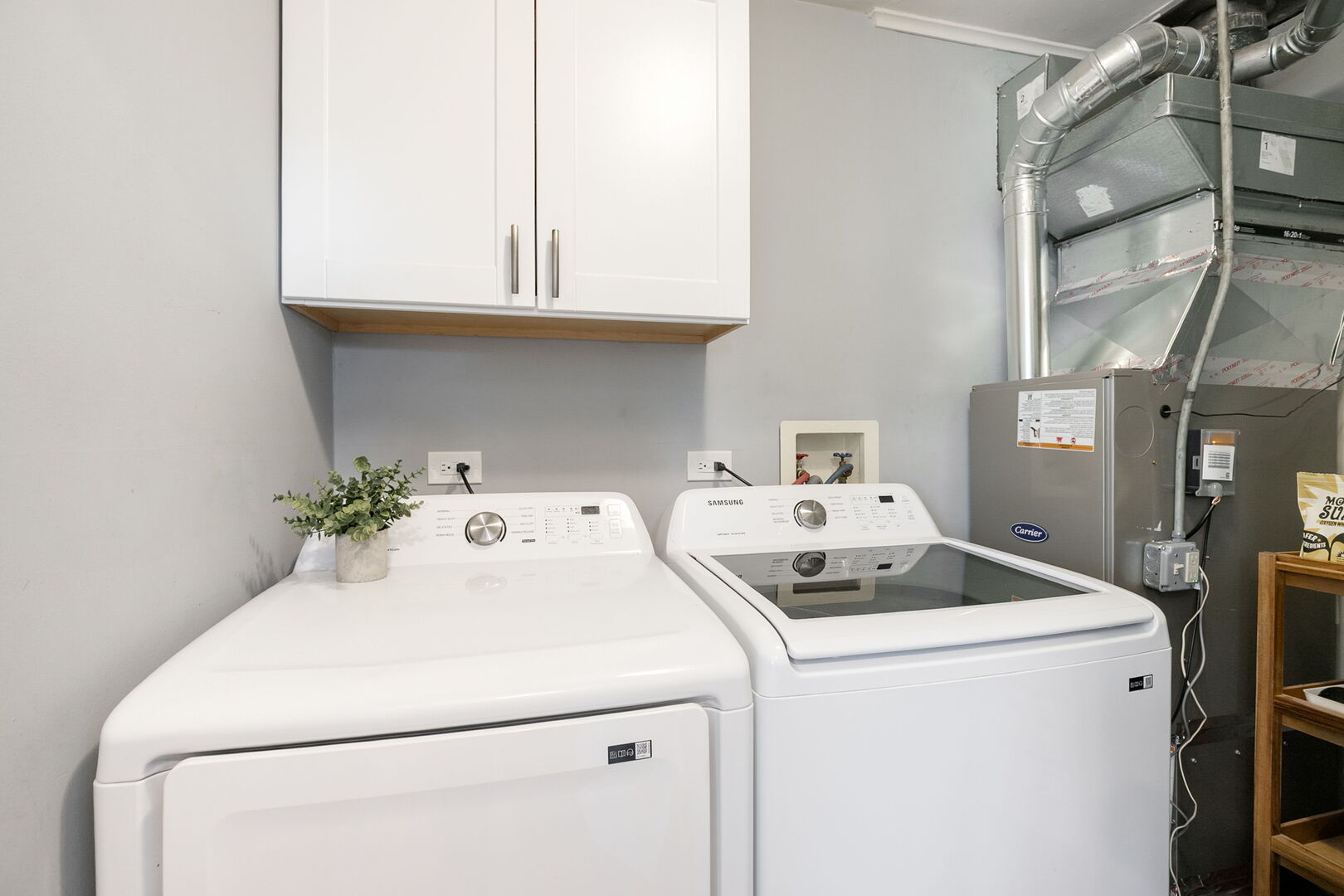 417 Lawrence Avenue, Grayslake, IL 60030