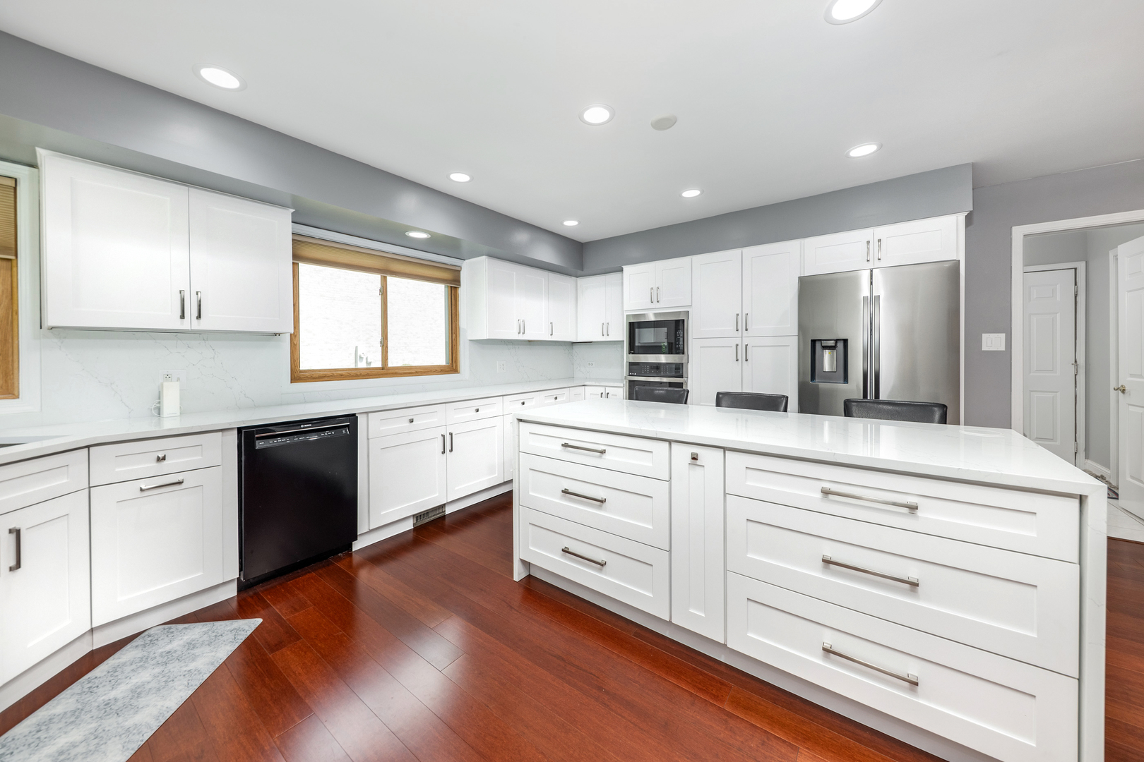 6722 Sweetbriar Lane, Darien, IL 60561