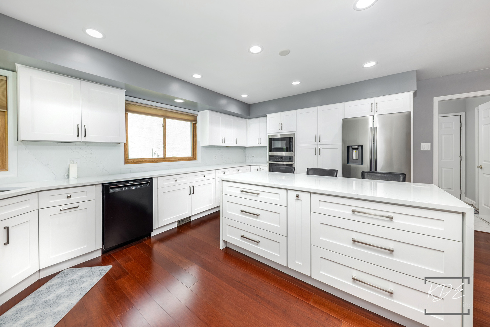 6722 Sweetbriar Lane, Darien, IL 60561