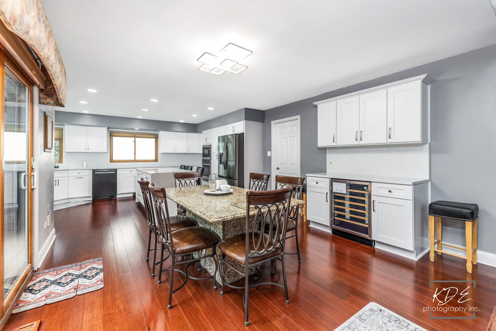 6722 Sweetbriar Lane, Darien, IL 60561