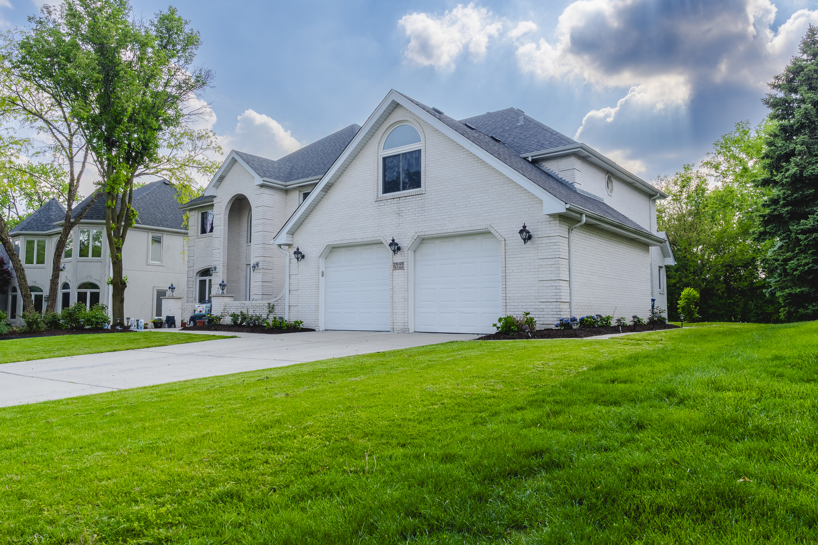 6722 Sweetbriar Lane, Darien, IL 60561