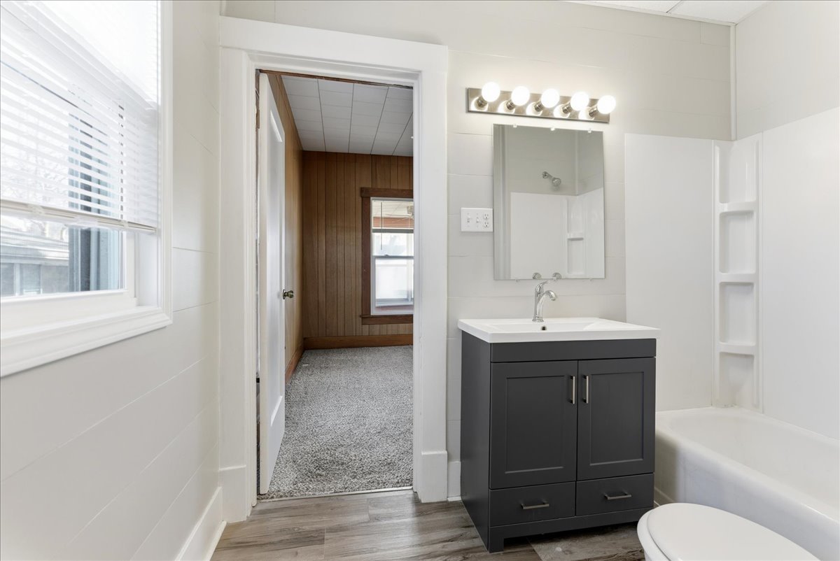 404 E Ash Street, Fairbury, IL 61739