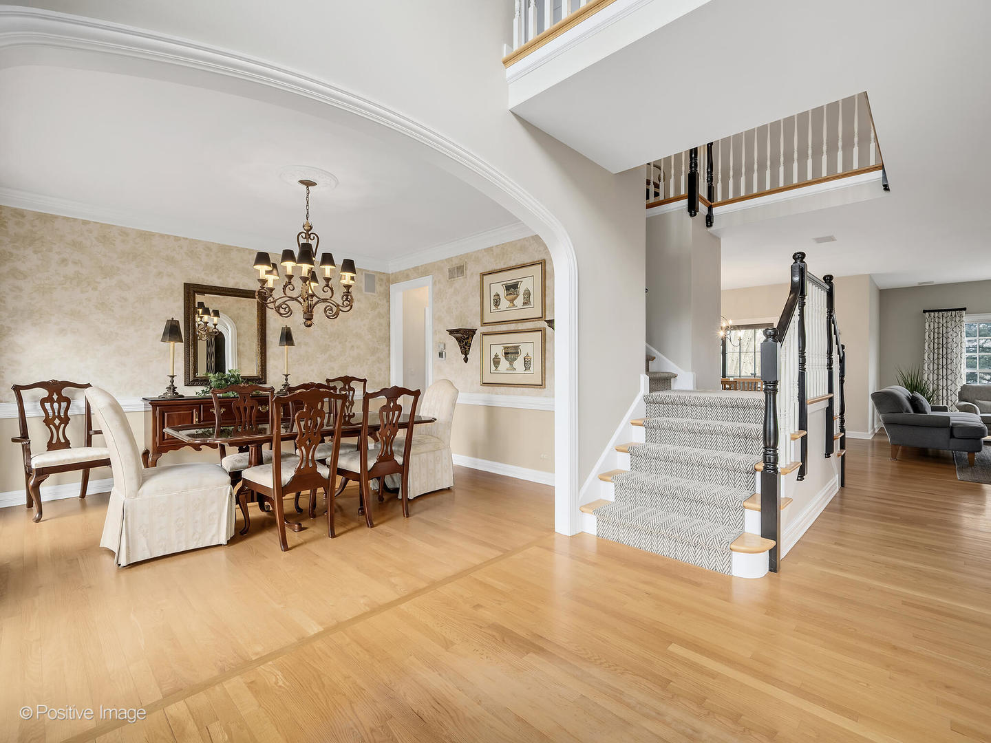 525 S Oak Avenue, Westmont, IL 60559