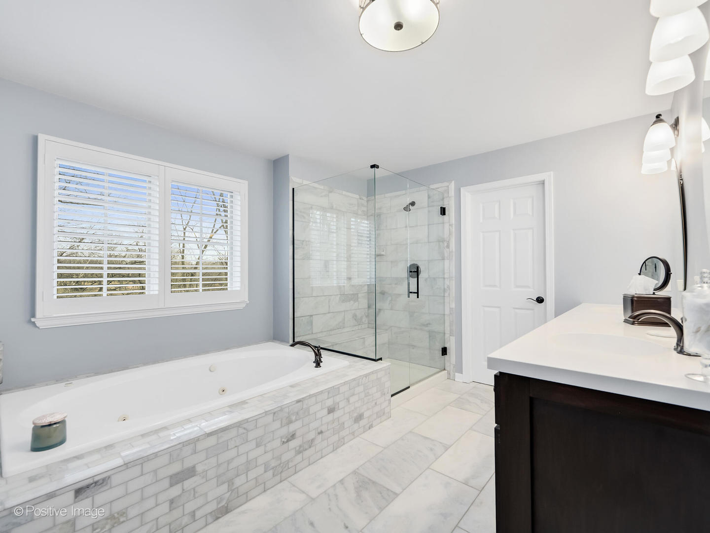 525 S Oak Avenue, Westmont, IL 60559