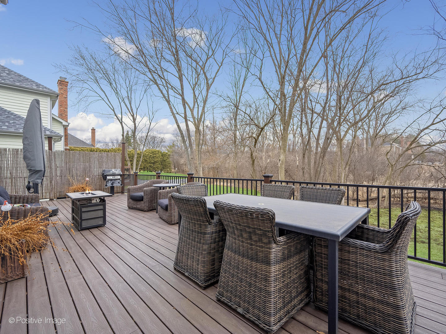 525 S Oak Avenue, Westmont, IL 60559