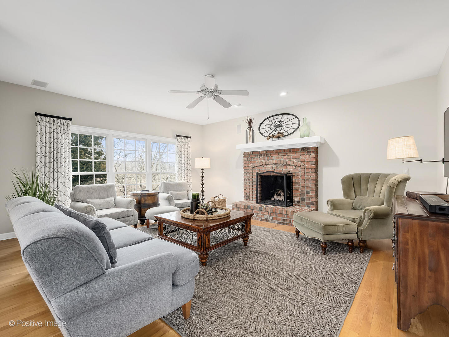 525 S Oak Avenue, Westmont, IL 60559